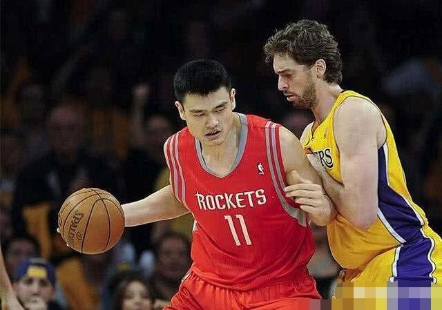 nba选秀为什么会被嘘(揭秘，当年宣布姚明成为状元后，为何选秀现场会发出阵阵嘘声？)