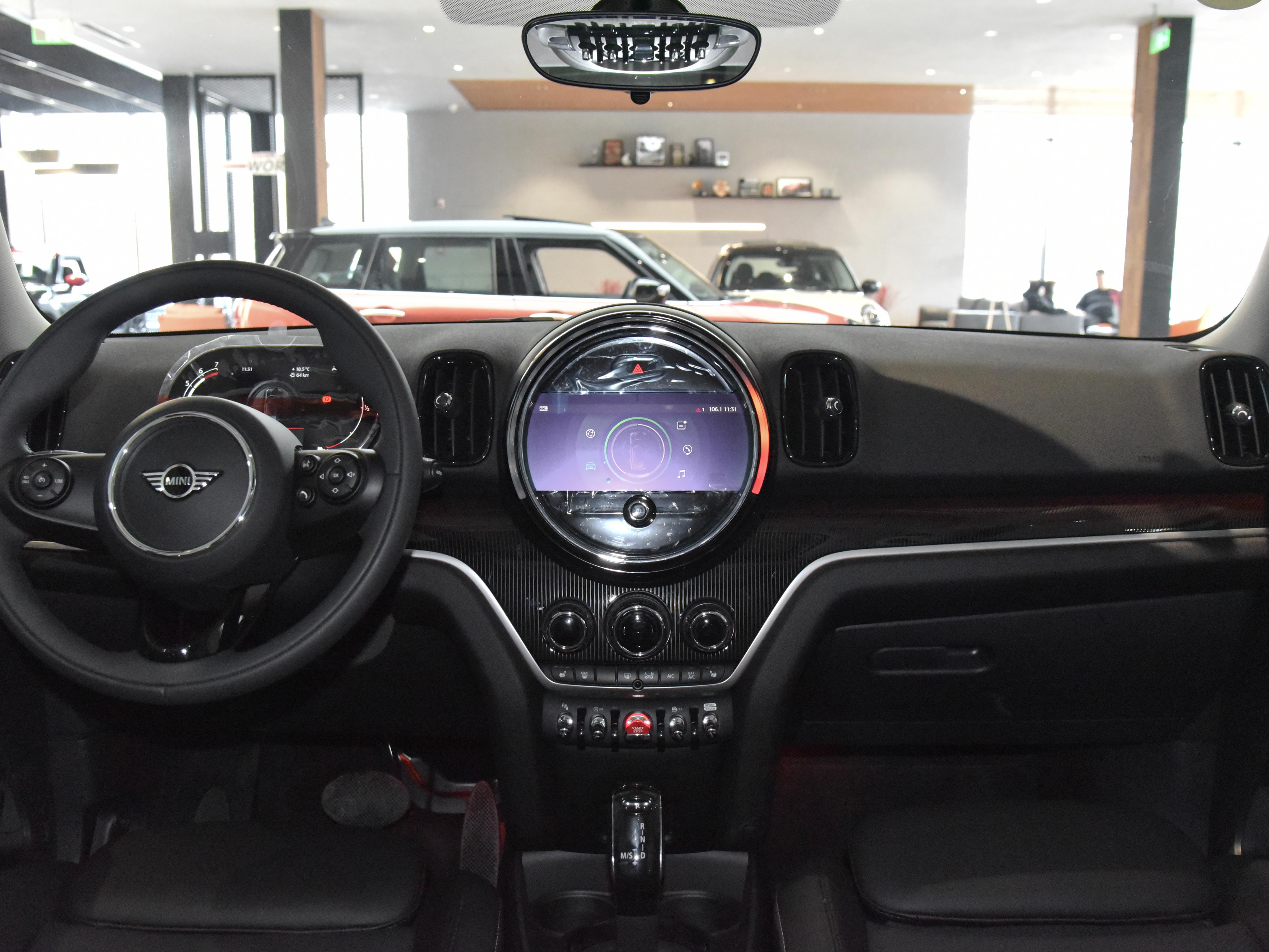更加实用的SUV，回头率很高综合油耗6.1L，实拍MINI COUNTRYMAN