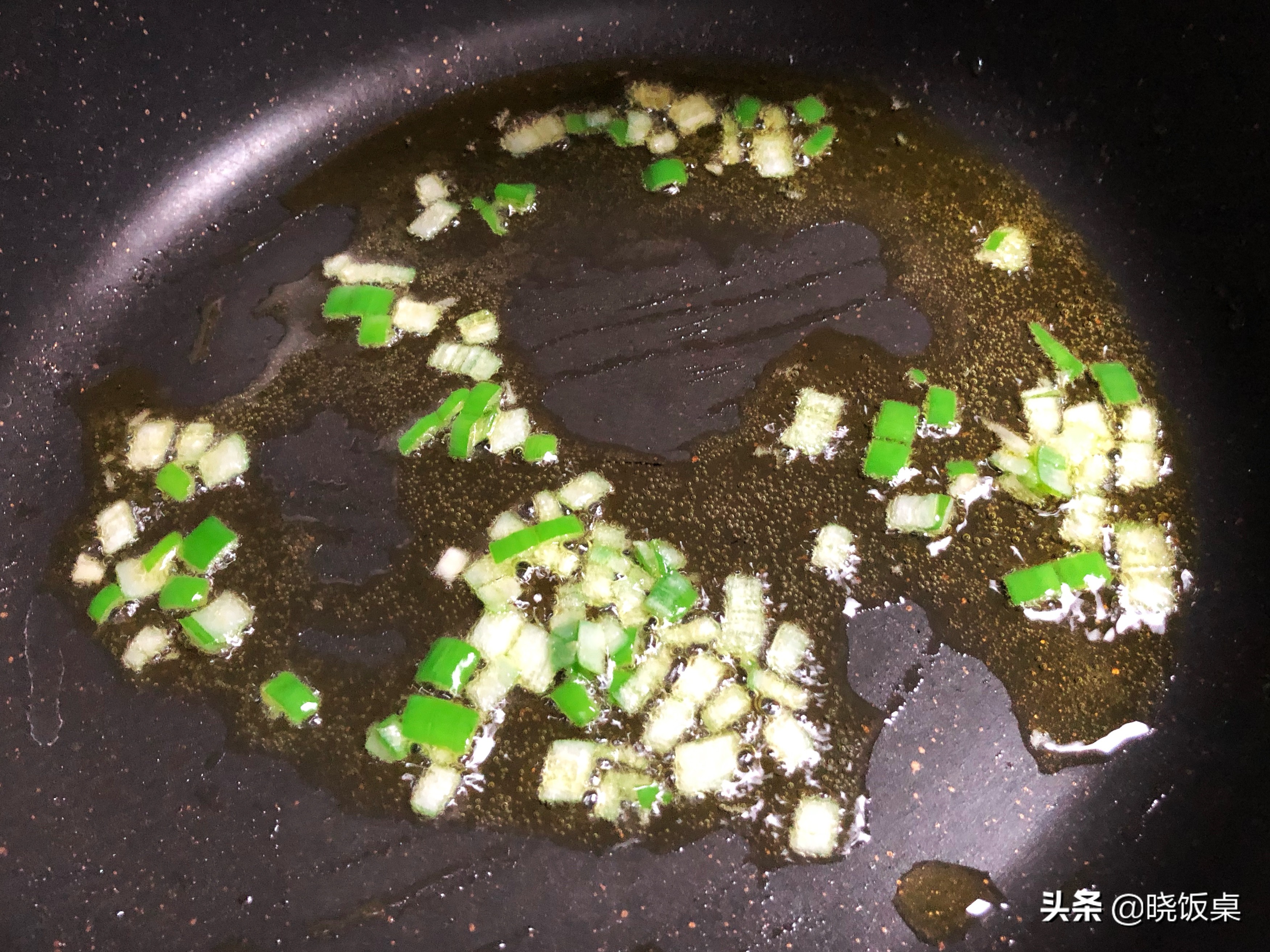 油面筋怎么做（油面筋这么做嫩滑入味鲜香可口）
