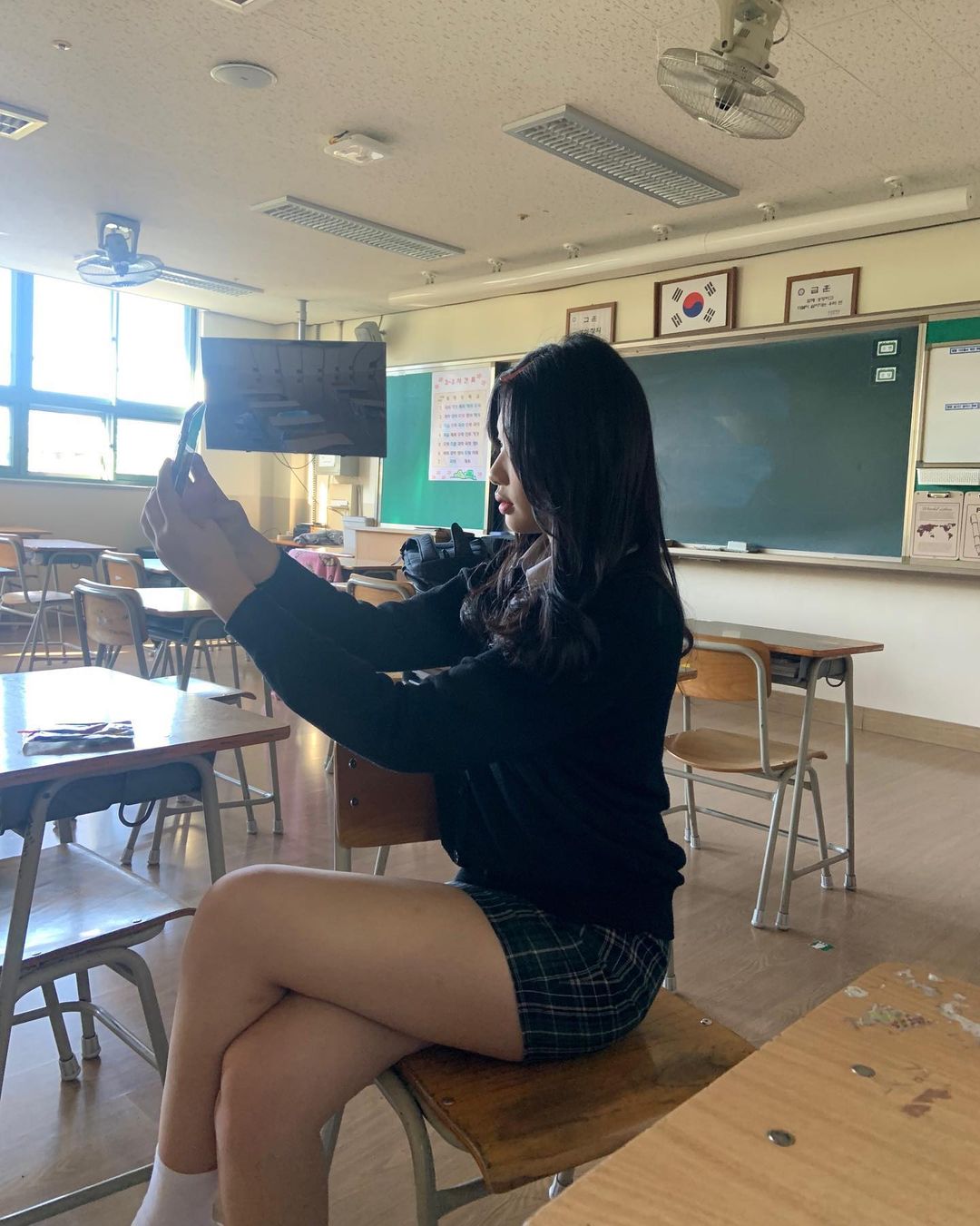 韩国中学生的校服居然是包臀裙！这样的校服文化你能接受吗？
