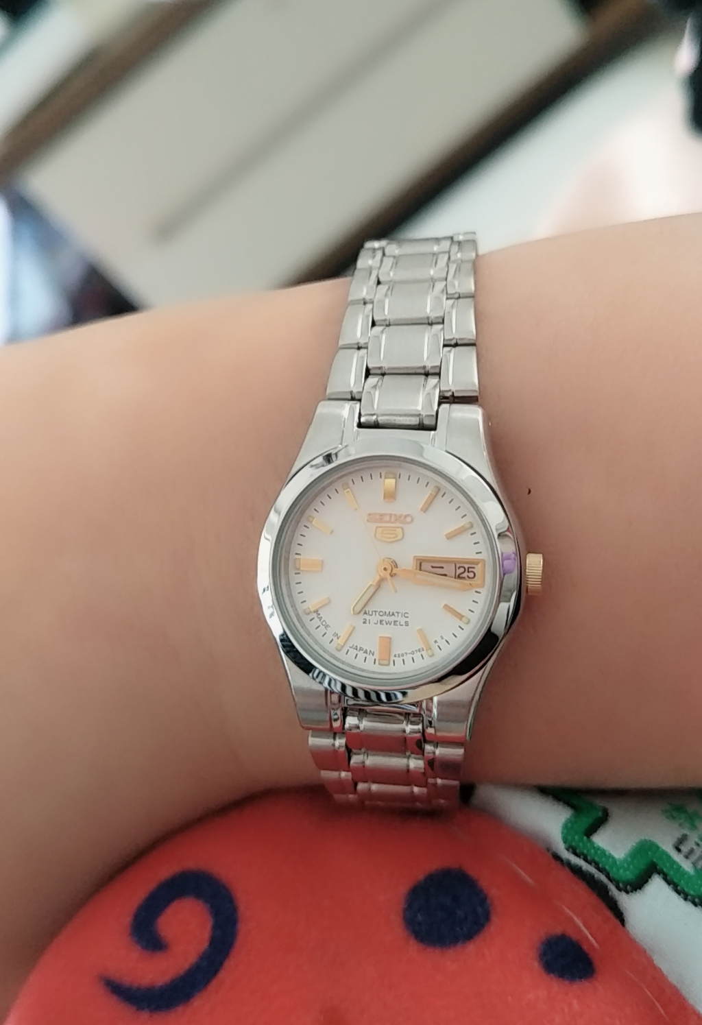 一千多的机械表能用吗，Seiko精工机械腕表怎么样