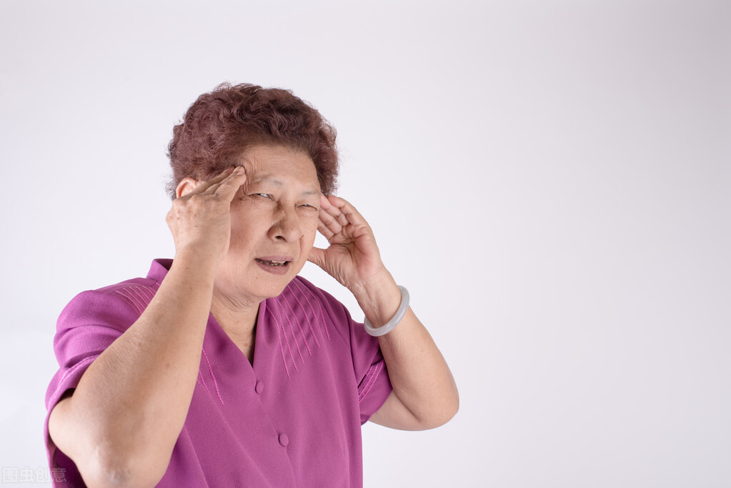 头晕想吐是什么原因(头晕是什么病) - 百百科