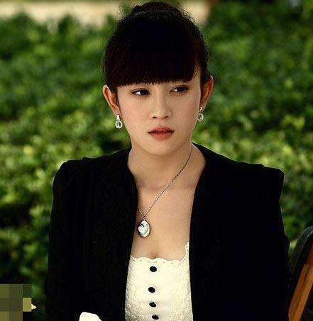 张檬金恩圣花式秀恩爱，女方被吐槽整容整毁了，男方感情史太复杂