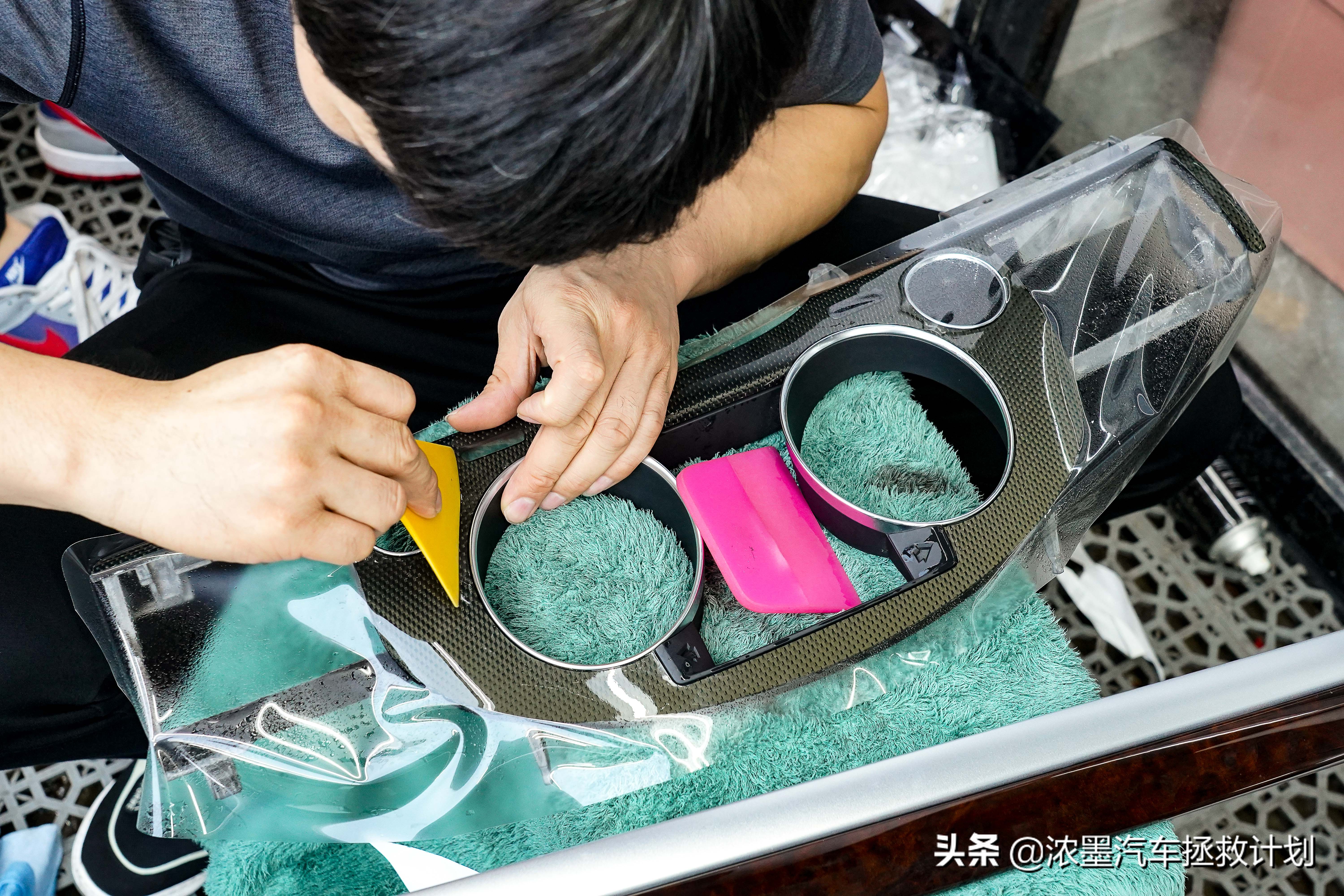 「驾驭科技」整备一台奥迪顶级的豪华旗舰A8，气韵天成的大家风范