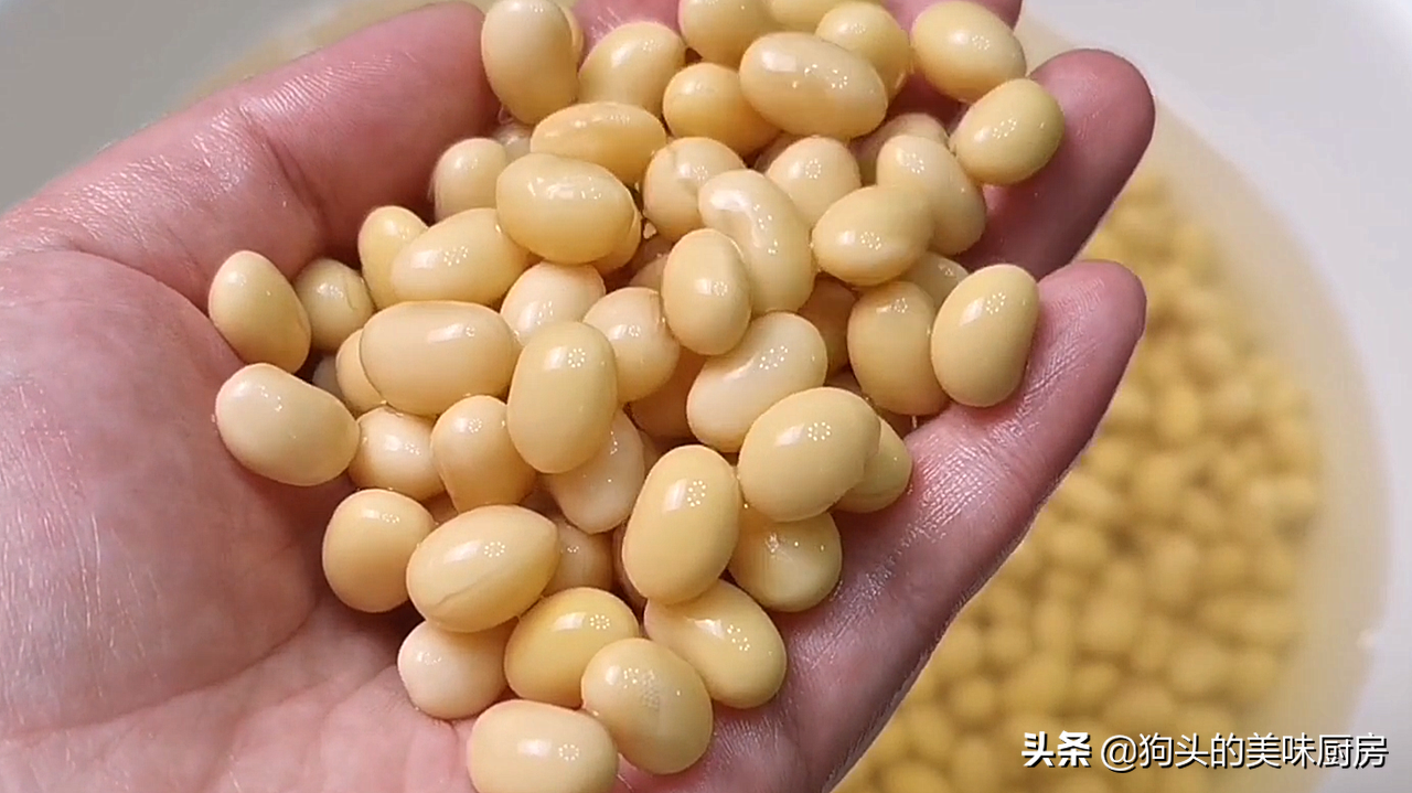 想吃豆腐不用买，电饭锅就能做，不加添加剂，又白又嫩跟买的一样