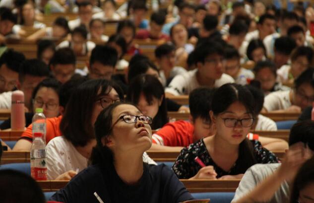 “转行率”高的四大专业，毕业后不转行工作难寻，提前了解别吃亏