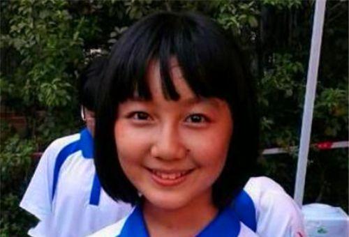 还记得“点读机女孩”吗？现在已经20岁了，颜值着实让人羡慕