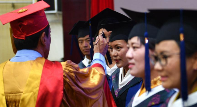 就业后才知道，专硕和学硕之间有条分界线，可惜学姐当年已经选错