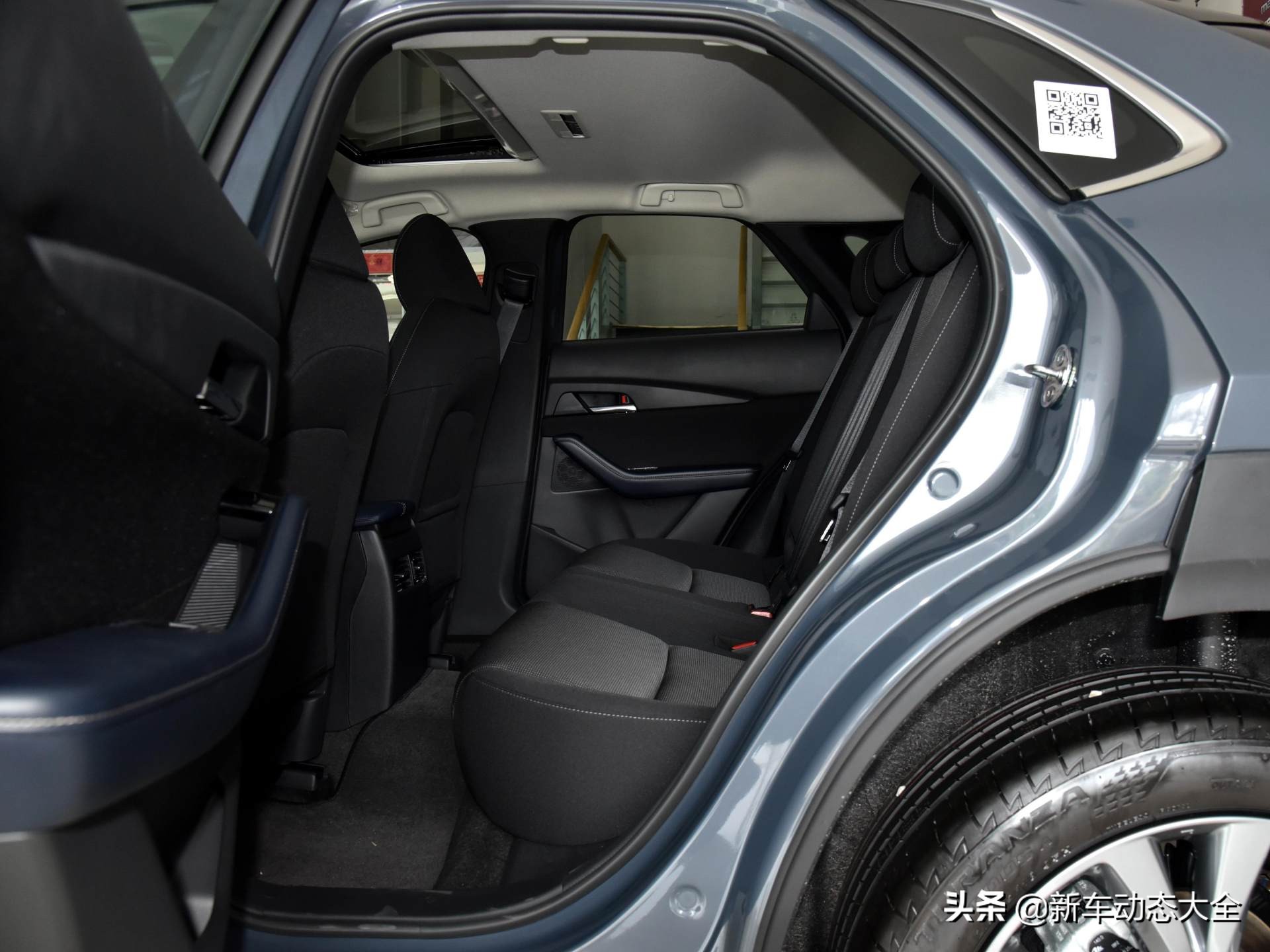 2.0L自吸6AT自动挡，稳定线性又耐用的日系SUV，实拍马自达CX-30