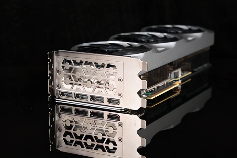 2021年度巨献：NVIDIA RTX 3080显卡横评 中