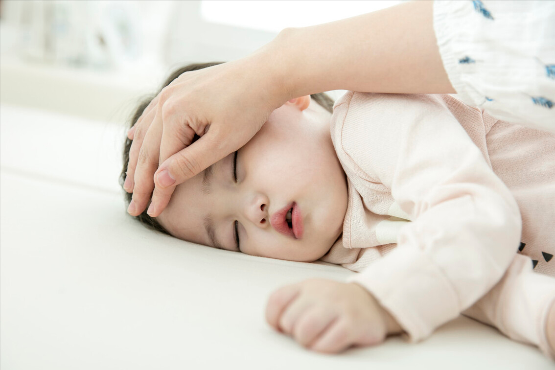 老人说的"好方法",真的可以让宝宝聪明漂亮吗?妈妈要会辨别