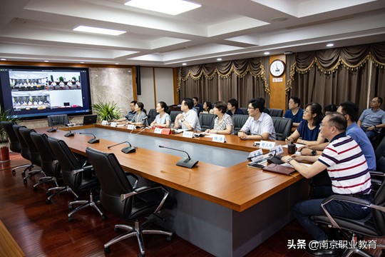 南京财经高职校举行对口支援伊犁丝路职业学院签约仪式