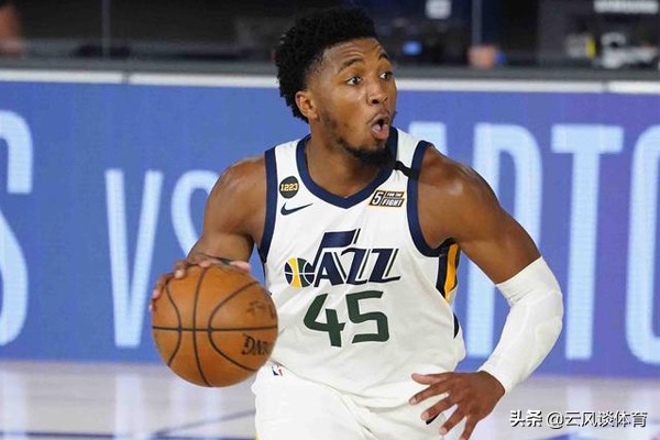 nba45号有哪些球星(篮球之神穿45号？米切尔狂轰57 9 7，球迷：顶薪稳了，季后赛悬了)