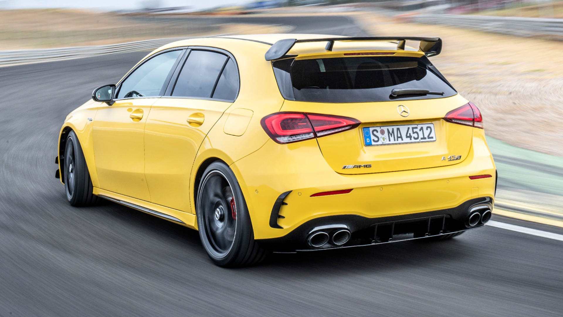 2022款奥迪rs3掀背车对比奔驰amg a45 s