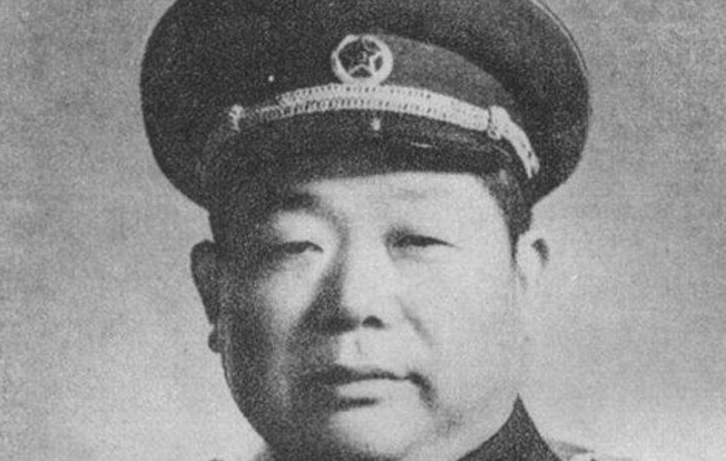 毛泽东逝世后权力格局演变：叶剑英未获军权交接实情