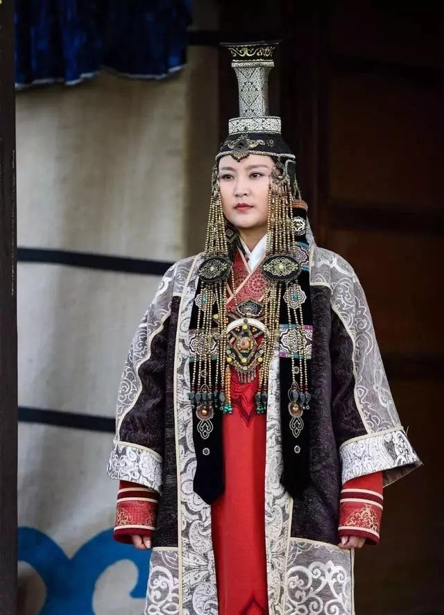 窝阔台“扮猪吃老虎”：真正的狠人，是如何闷声做大事的
