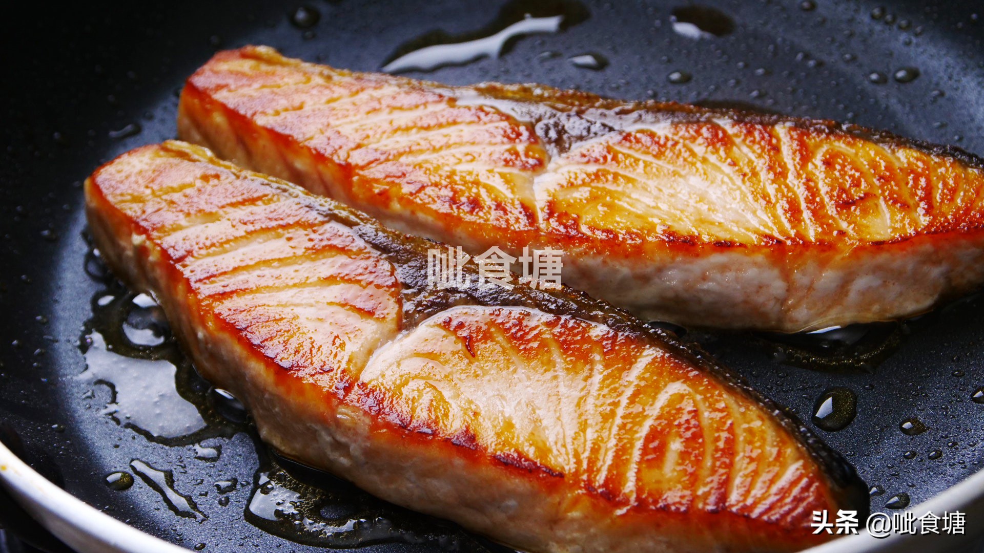 不用一滴油 三文鱼这种做法比生吃还美味 更营养健康 孩子特爱吃