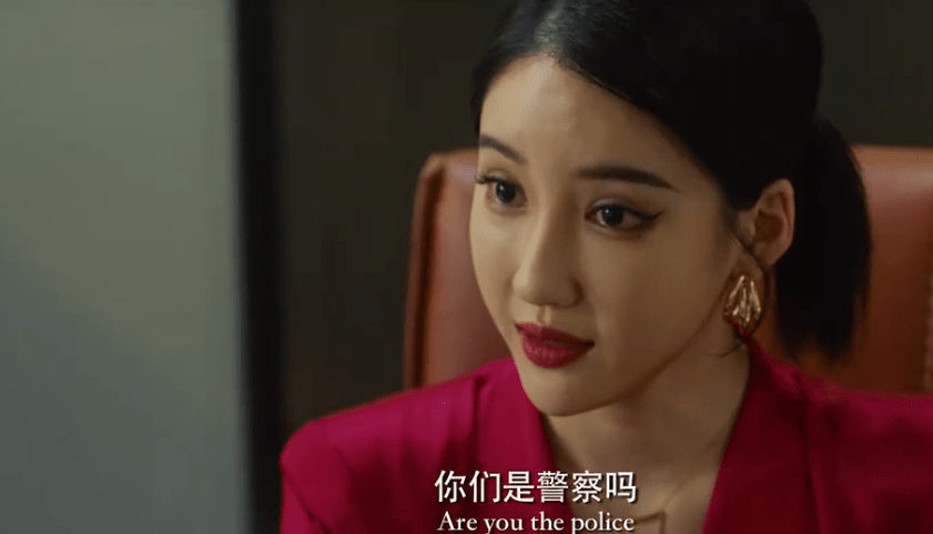 “千万网红”转战娱乐圈，化身赌场美艳老板，身材比韩星优越多了