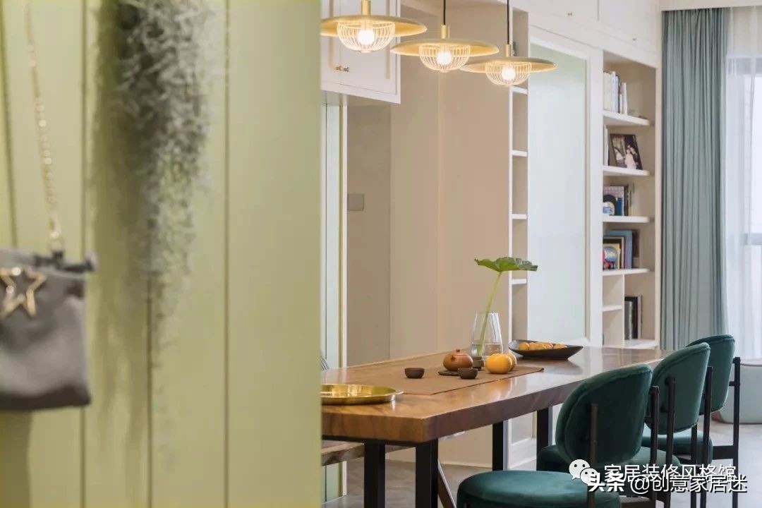 参观同事新房，头一次见阳台装拖把池，洗手台放卫生间外真实用