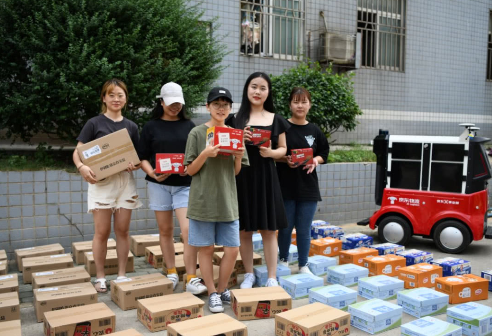 大学一个月3000元生活费多吗？对照这张等级表，家长感觉被骗了