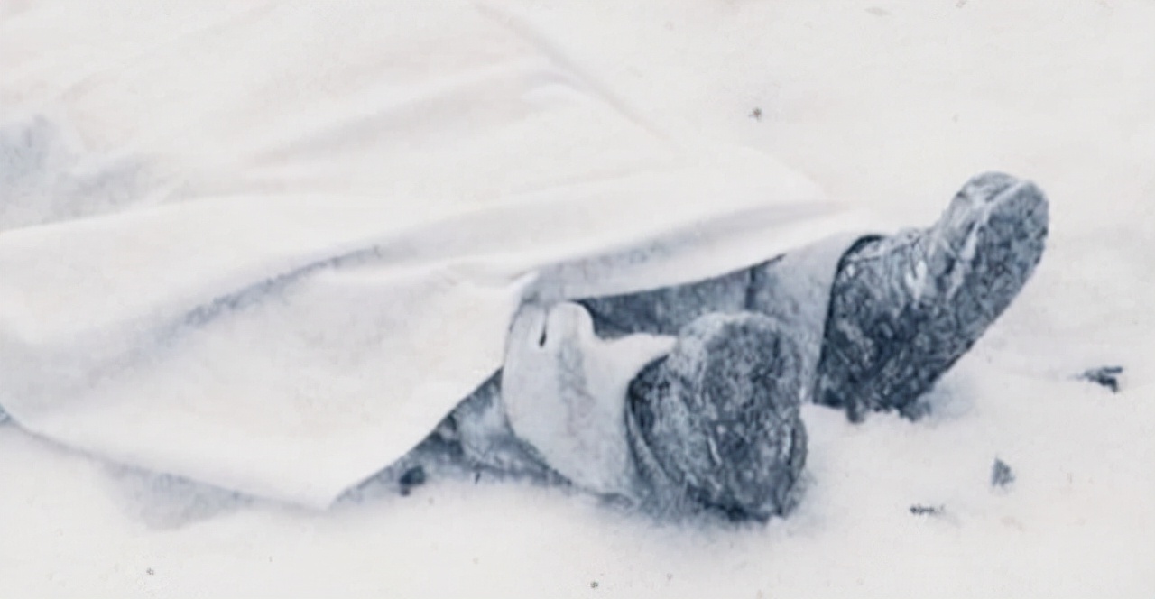新型殡葬方式“冰葬”：遗体因冷冻完全脱水，尸体150斤骨灰20斤