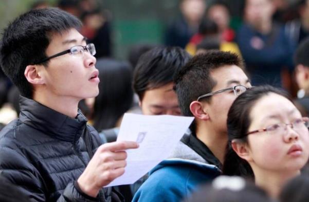 延迟退休基本敲定，预计2027年全面落实，70后教师或成大赢家