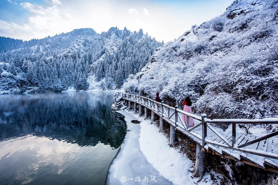 一生一定要去新疆天山看一次雪，太美了，分明就是“仙境”