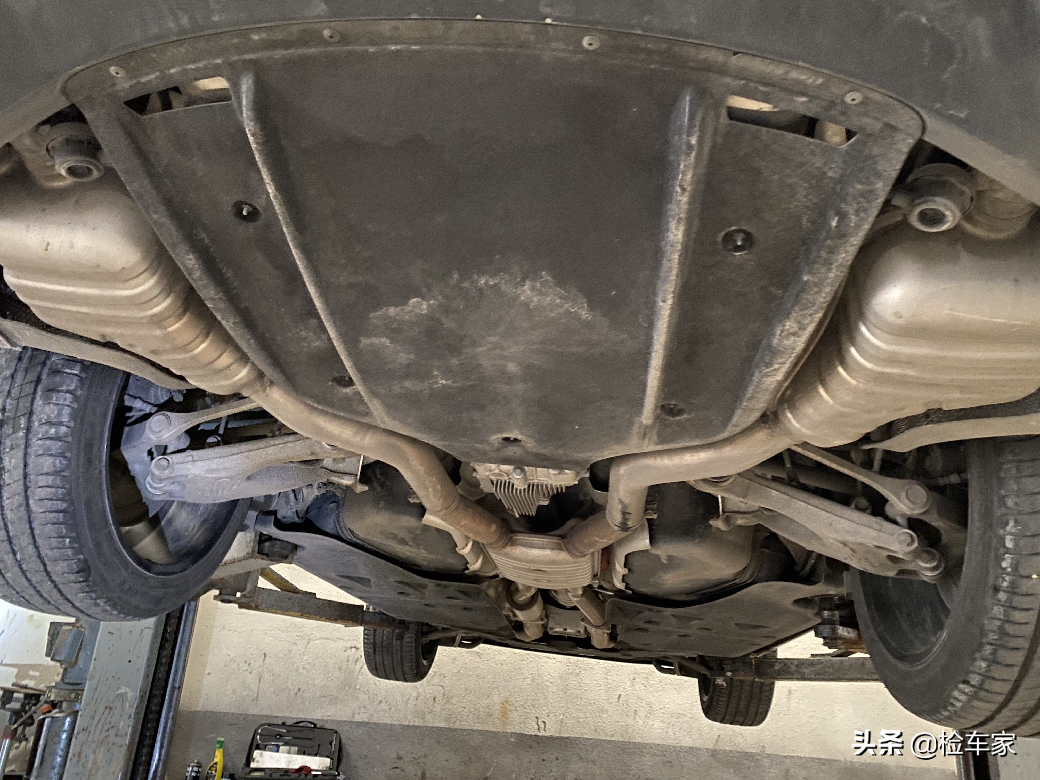 奢华轿跑，才开两万公里贬值130万，168万买台宾利欧陆GT划算吗？