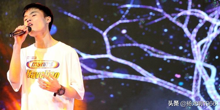 施秉一中：唱响青春   舞动人生