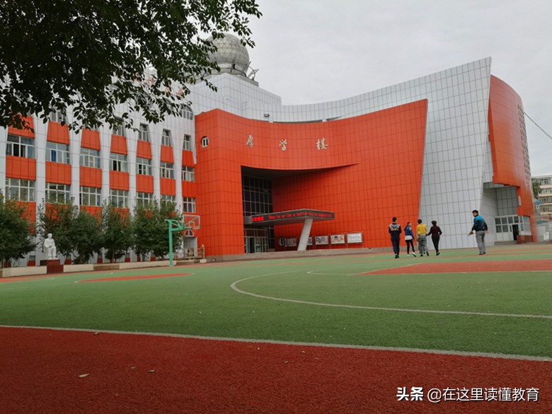 新疆排名前十的高中，乌鲁木齐占七所，这个榜单你认可吗？
