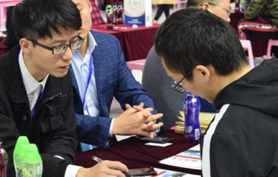 南京大学博士求职，先后被11所名校拒绝，知道原因后表示这是硬伤