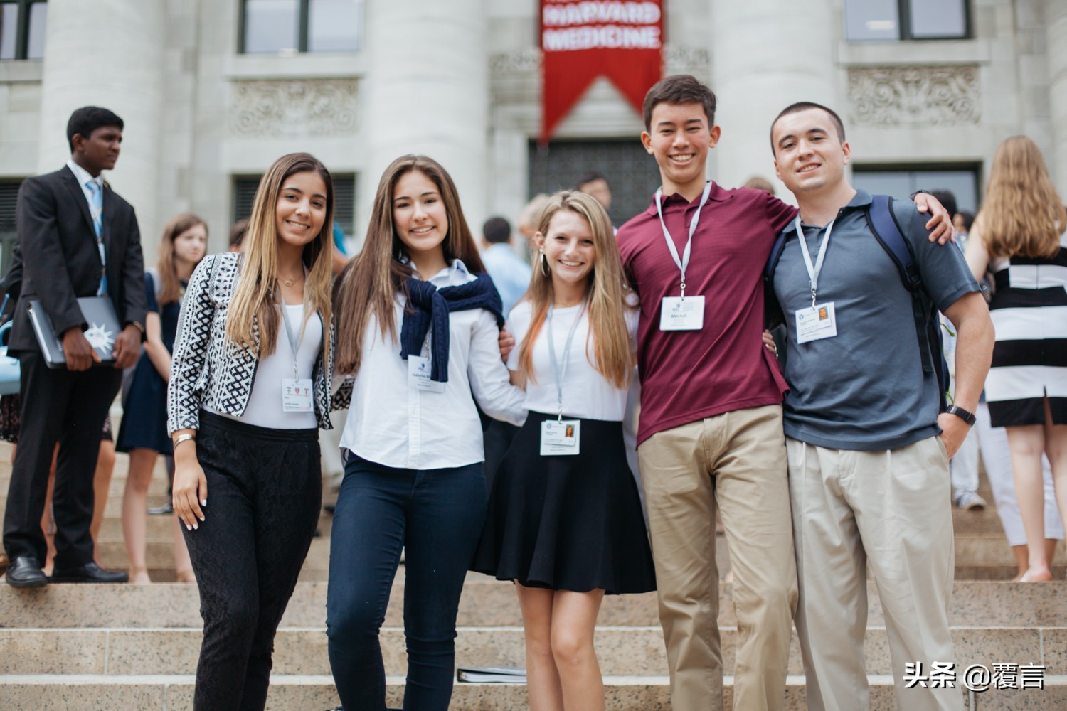 在美国，高考是如何进行的？考入哈佛大学需要多少分？