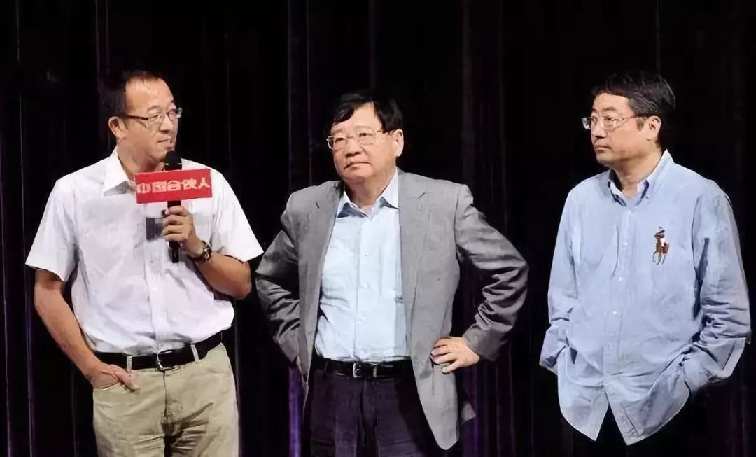 被嘲笑、被抢劫，59岁去直播，