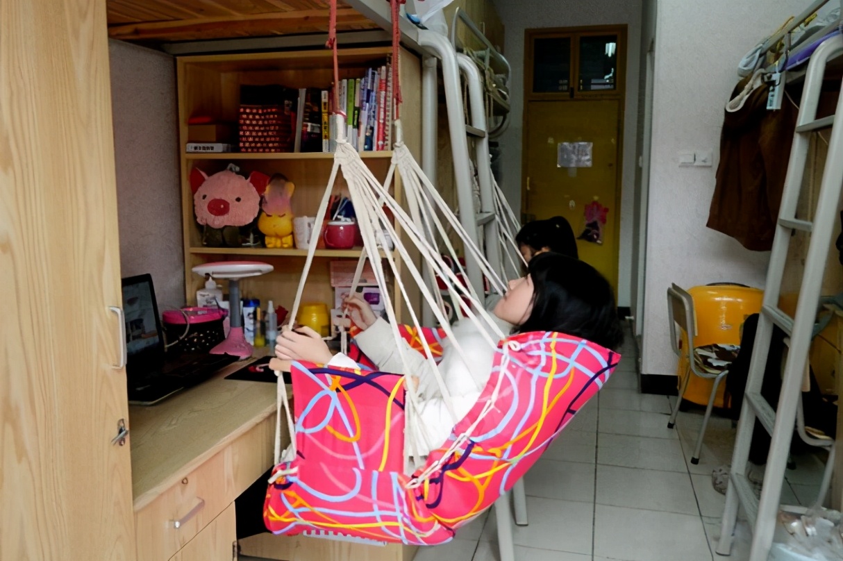 南开大学人性化宿舍走红，自选室友不算啥，夫妻宿舍才是绝绝子