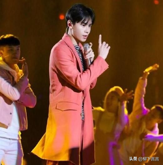 某宝模特出身，被捧“四小天王”、假唱、他真是流量花瓶吗
