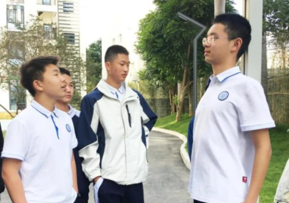 高中生标准身高表出炉，是人高马大还是小巧，学生看完就知道了