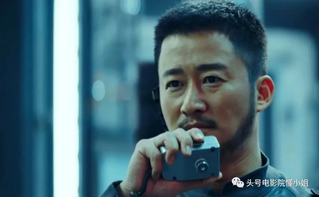 60岁刘德华演《流浪地球2》!宇航员造型已曝光?和吴京拯救地球