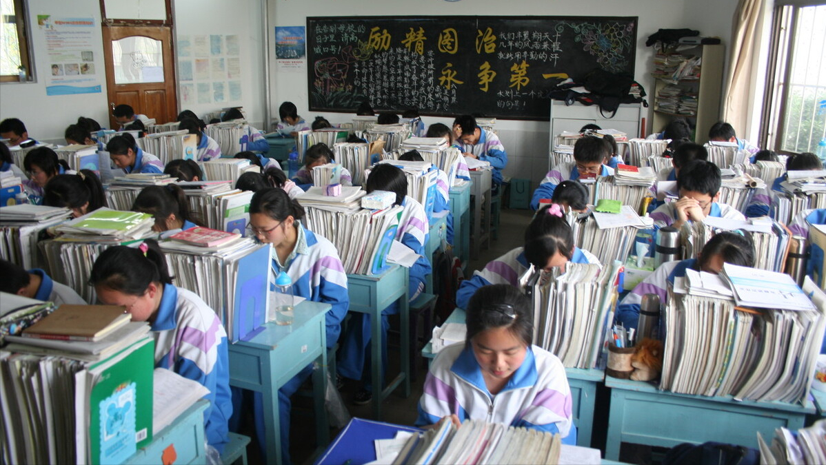 女孩高考数学拿满分，正脸神似周冬雨，评论区留言“阴阳怪气”