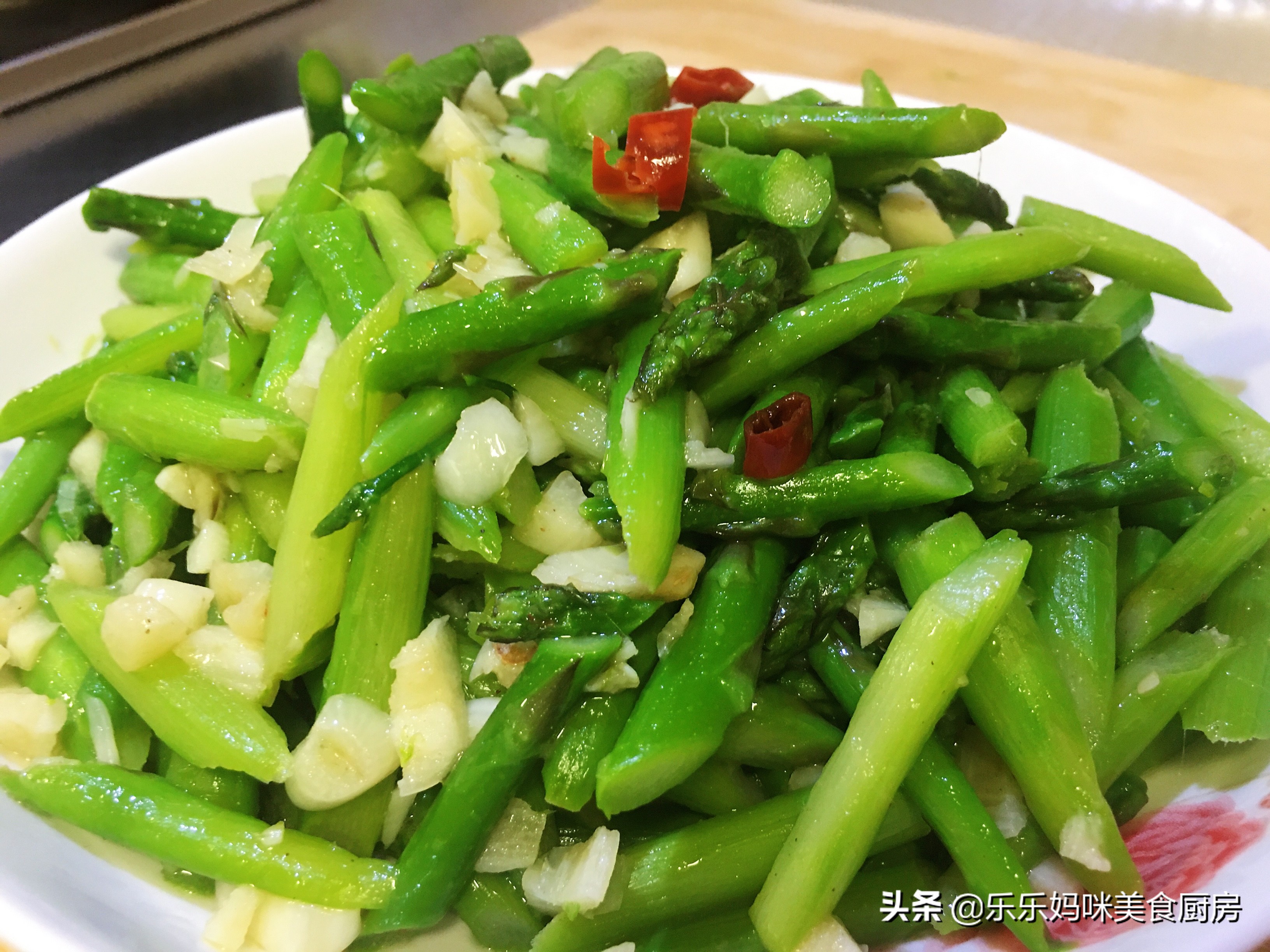 减肥期控糖很重要，6种低糖蔬菜要多吃，维C含量高，低脂又营养
