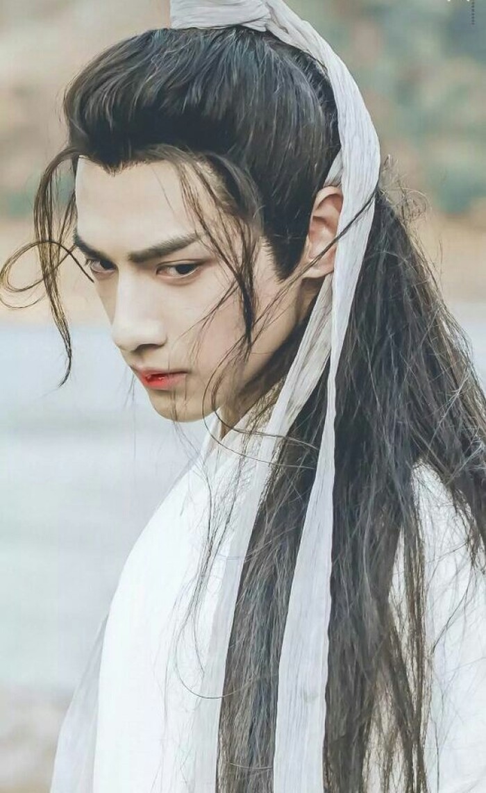 让人念念不忘的8位"古装男神",风度翩翩,又帅又美,体态又好