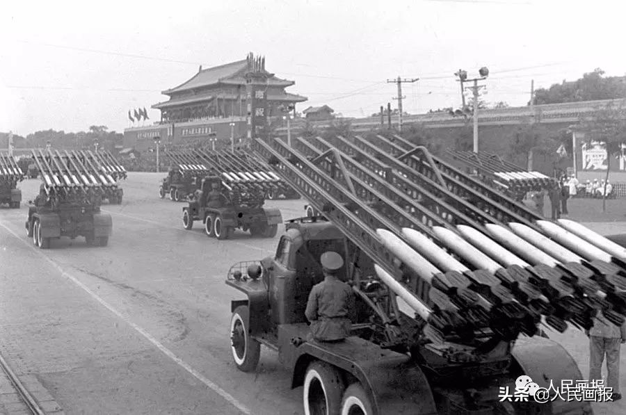 珍藏版！历次天安门广场的阅兵影像
