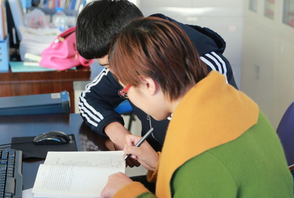 河南教育局发通知，校外培训机构迎来“寒冬”，影响的不只是教育