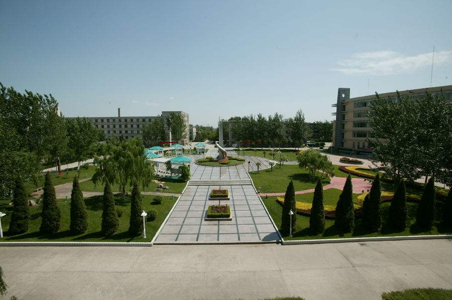 两所高校，临床医学、护理学都是国家特色！适合中低段考生报考