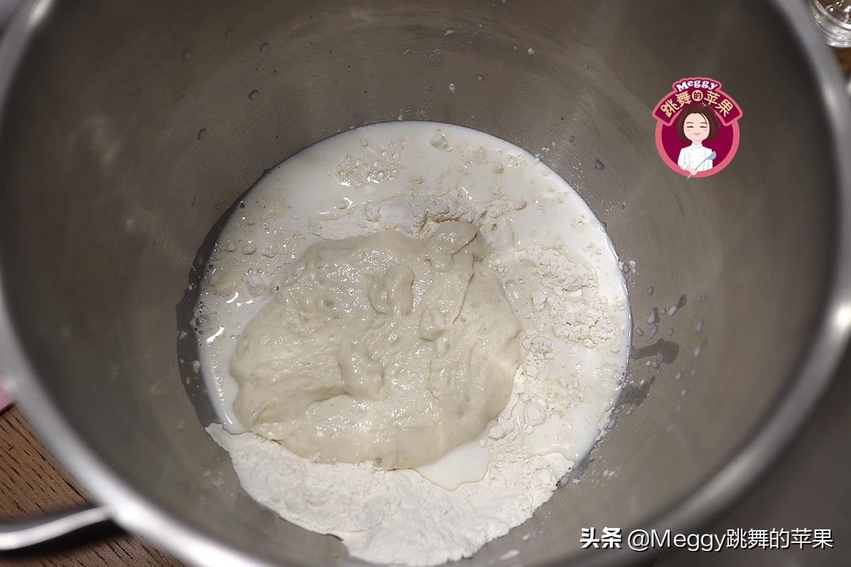 终于找到面包柔软拉丝的好方法，放3天都不硬，再也不怕挨饿了