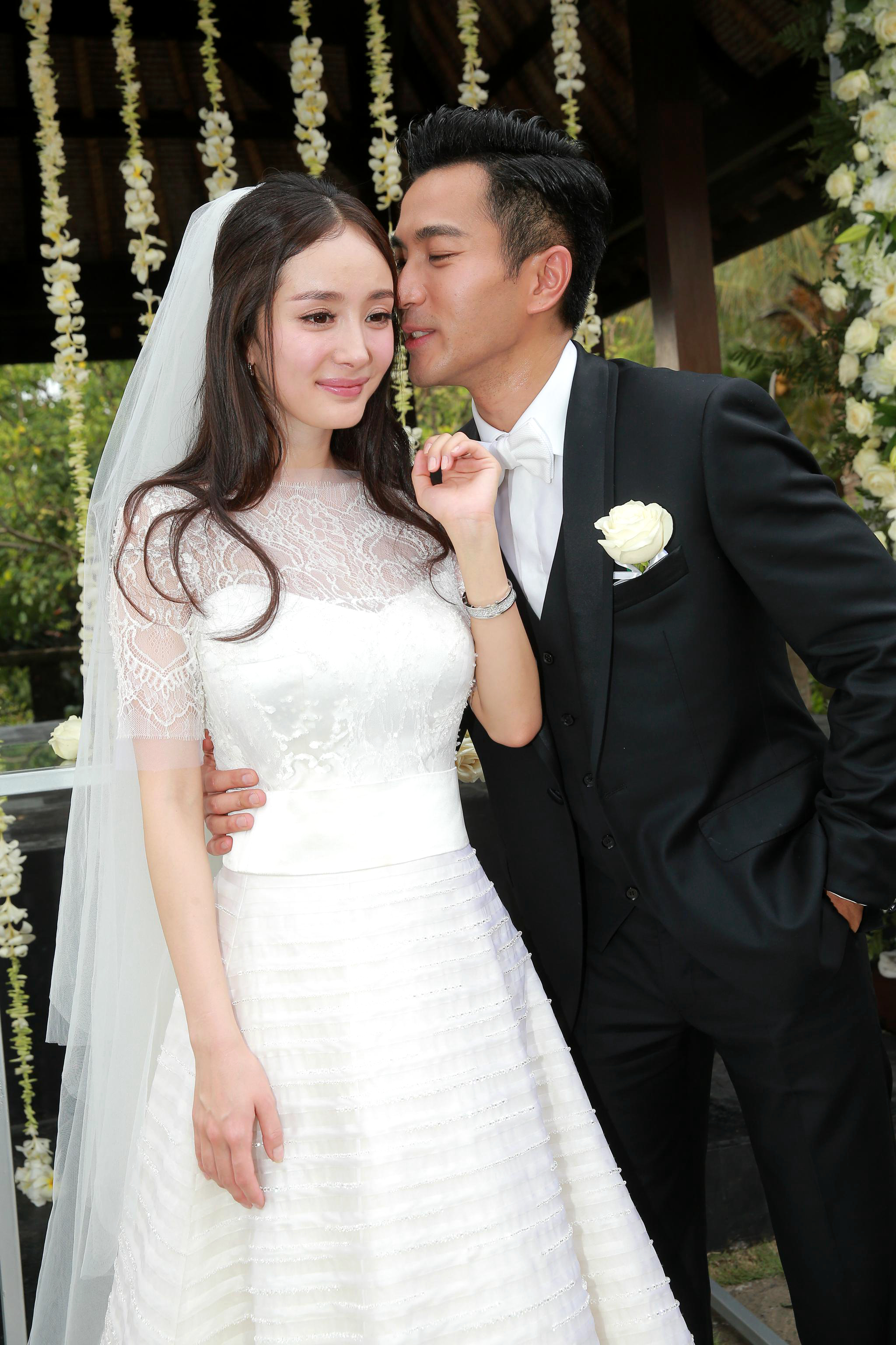 “7300万粉丝灰姑娘”迪丽热巴的“饭圈”专宠史