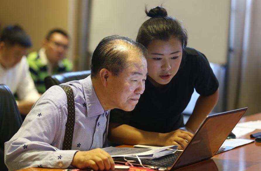 想考公务员的同学，这三个专业比较“吃香”，录取率高考生优势大