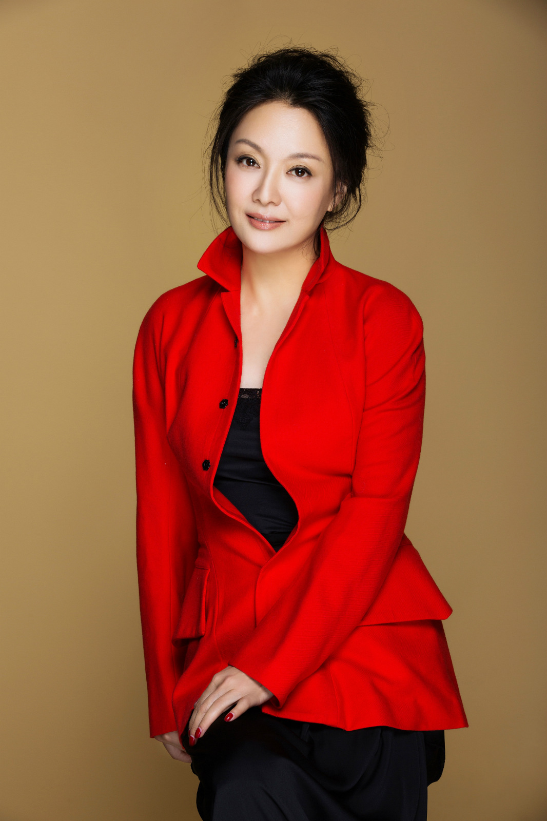 赵燕国彰个人资料(插翅难逃) - 散下步