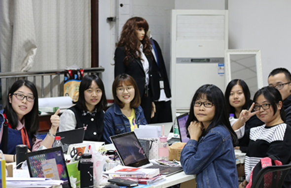 “用工荒”继续蔓延，工厂月薪近万仍没人选择，大学生们去哪了