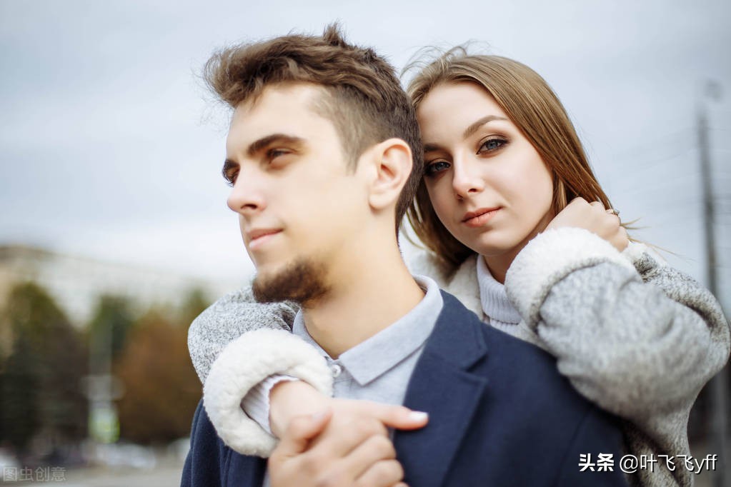 想要征服女人，不妨学会三个接吻技巧，容易攻破她的心防