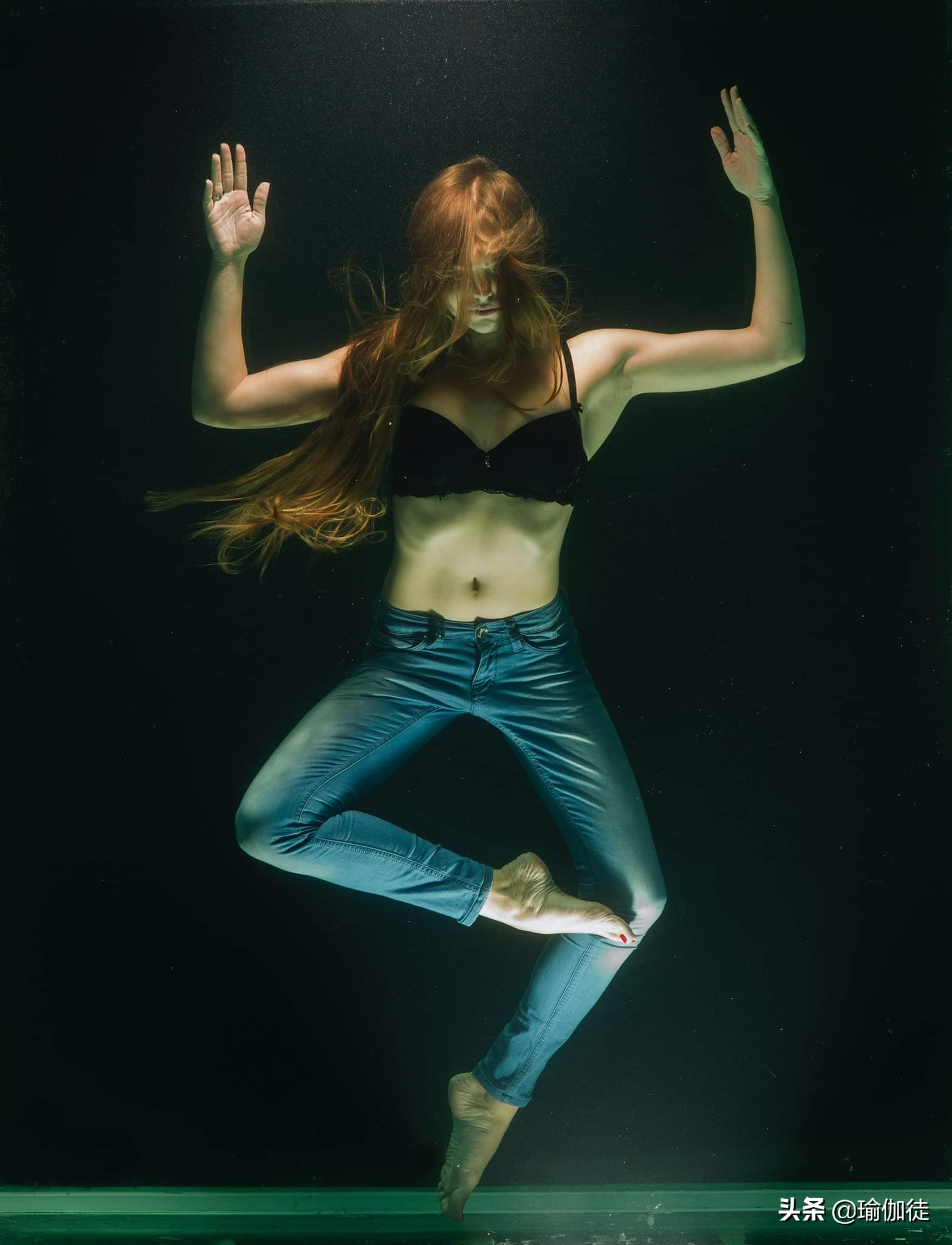 瑜伽疗愈：身陷情绪困扰时该如何自助？